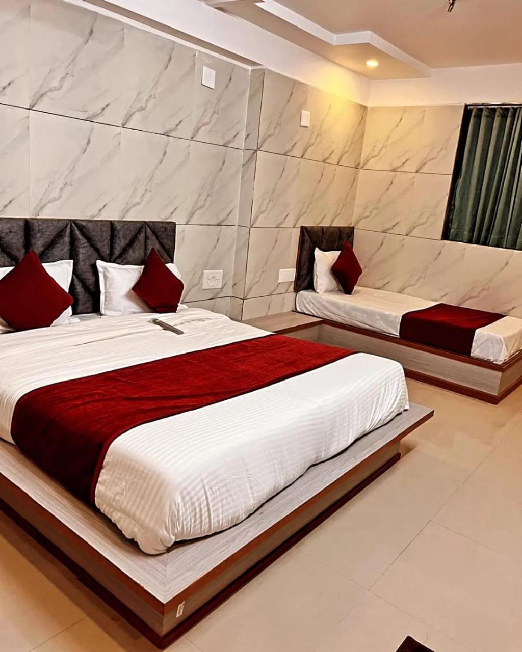 Hotel The Grand Pritam Gandhinagar Exterior foto