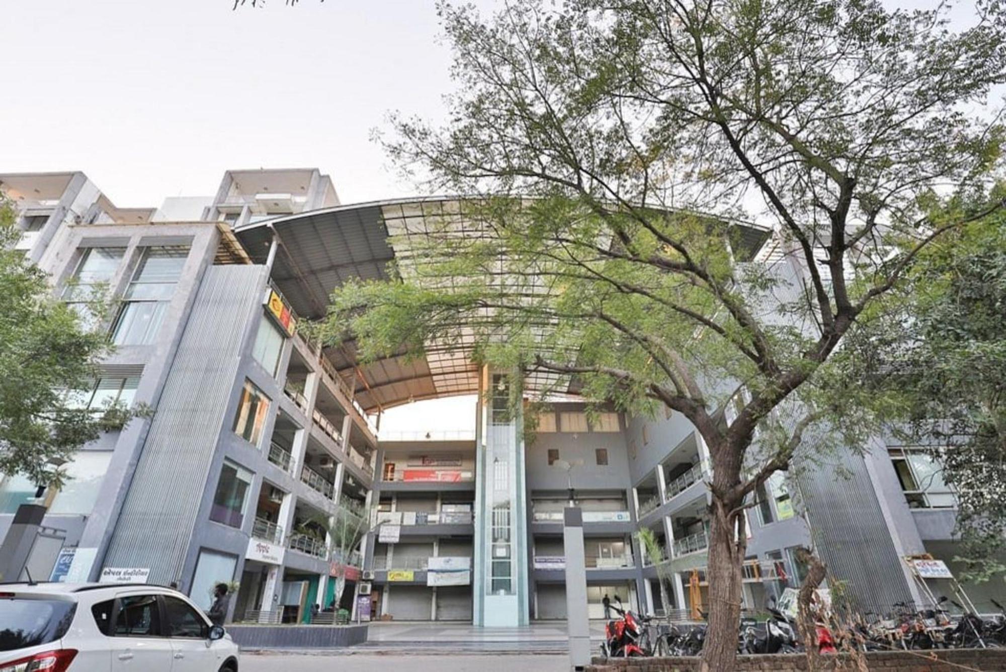 Hotel The Grand Pritam Gandhinagar Exterior foto